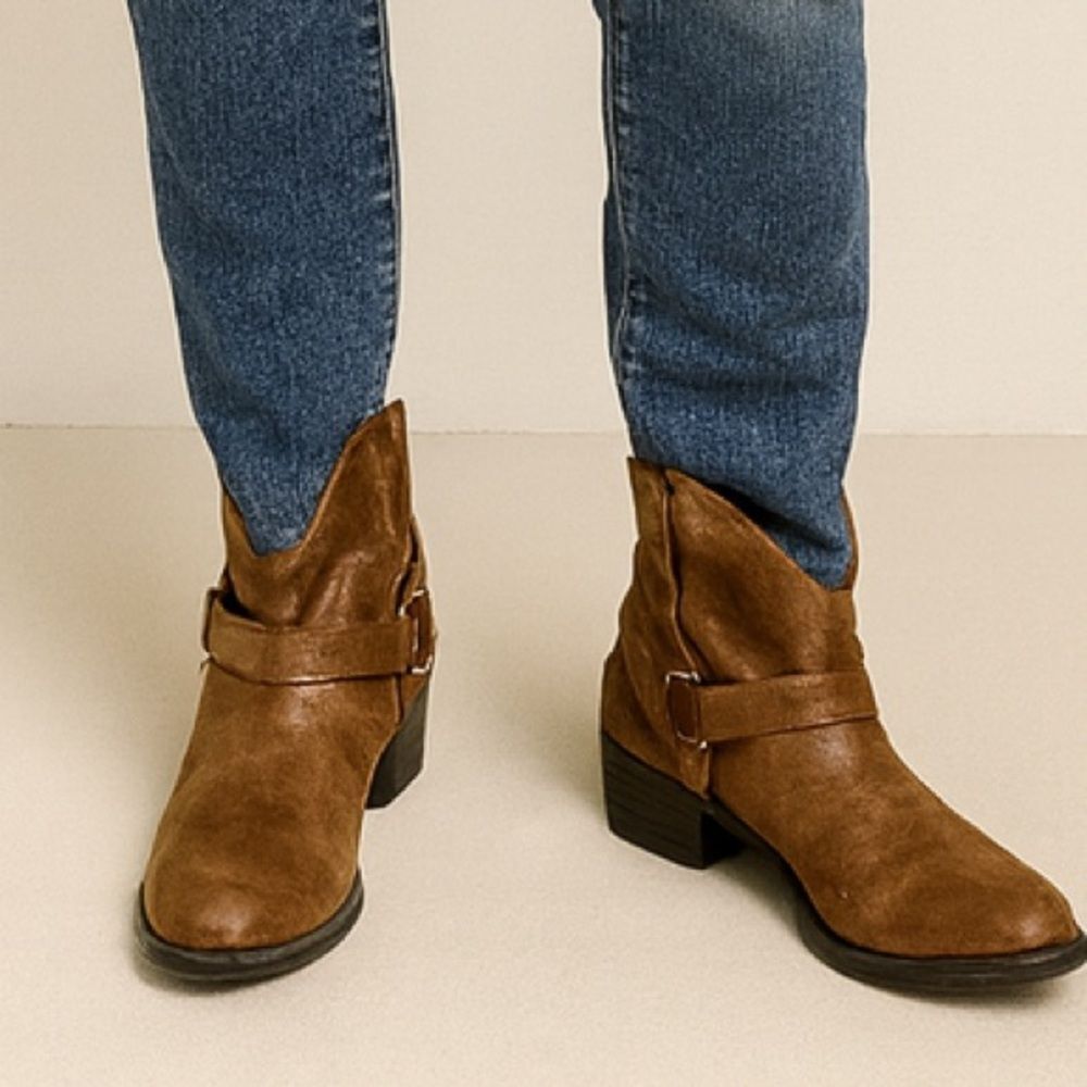 Mossimo Vegan Leather Cowgirl Ankle Metal Ring Boots Size 9.5 Brown Western